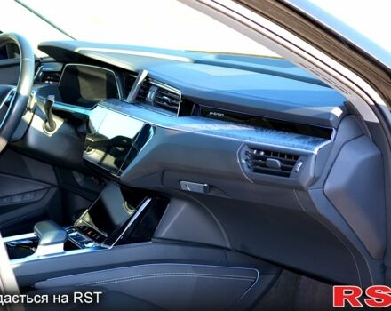 Ауди E-Tron 2021 в Днепре (Днепропетровске) на Automoto.ua Ауди E-Tron, объемом двигателя 1 л и пробегом 99 тыс. км за 36999 $, фото 8 на Automoto.ua