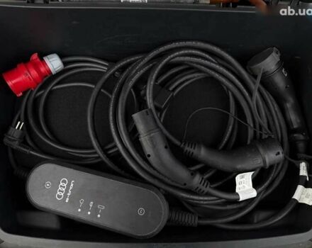 Ауди E-Tron, объемом двигателя 0 л и пробегом 82 тыс. км за 38400 $, фото 27 на Automoto.ua