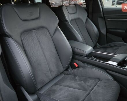 купить новое авто Ауди E-Tron 2021 года от официального дилера E-Car Ауди фото