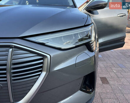 Ауди E-Tron, объемом двигателя 0 л и пробегом 40 тыс. км за 35000 $, фото 20 на Automoto.ua