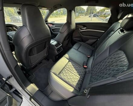Ауди E-Tron, объемом двигателя 0 л и пробегом 103 тыс. км за 39500 $, фото 18 на Automoto.ua