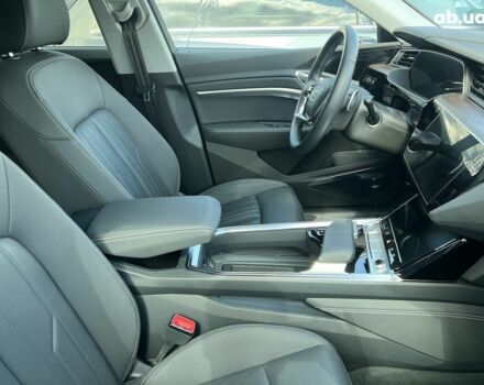 Ауди E-Tron, объемом двигателя 0 л и пробегом 1 тыс. км за 97269 $, фото 32 на Automoto.ua