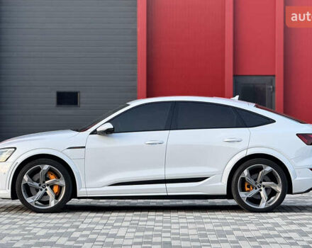 Ауді E-Tron, об'ємом двигуна 0 л та пробігом 39 тис. км за 47800 $, фото 6 на Automoto.ua