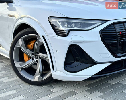 Ауді E-Tron, об'ємом двигуна 0 л та пробігом 39 тис. км за 47800 $, фото 19 на Automoto.ua