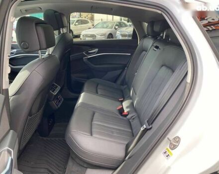 Ауди E-Tron, объемом двигателя 0 л и пробегом 81 тыс. км за 35900 $, фото 22 на Automoto.ua