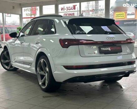 Ауди E-Tron, объемом двигателя 0 л и пробегом 20 тыс. км за 44490 $, фото 6 на Automoto.ua