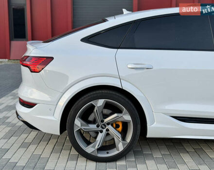 Ауді E-Tron, об'ємом двигуна 0 л та пробігом 39 тис. км за 47800 $, фото 13 на Automoto.ua