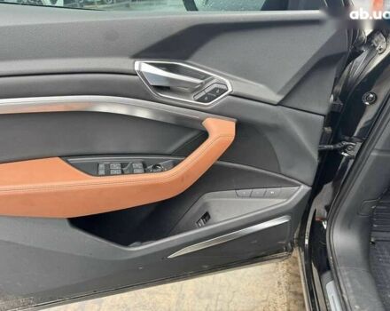 Ауди E-Tron, объемом двигателя 0 л и пробегом 81 тыс. км за 25900 $, фото 11 на Automoto.ua