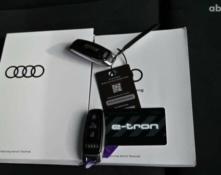 Ауди E-Tron, объемом двигателя 0 л и пробегом 52 тыс. км за 39114 $, фото 8 на Automoto.ua