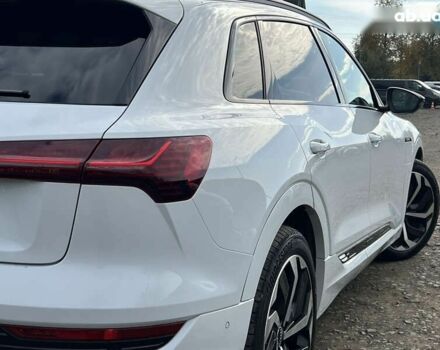 Ауді E-Tron, об'ємом двигуна 0 л та пробігом 41 тис. км за 39668 $, фото 12 на Automoto.ua