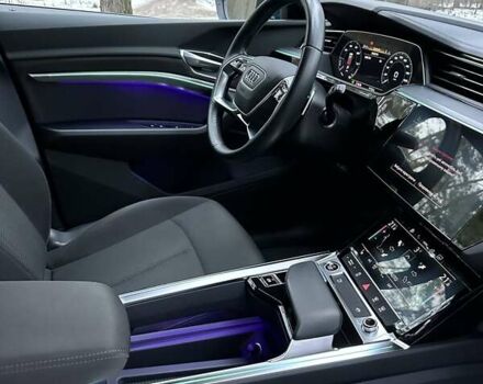 Ауди E-Tron, объемом двигателя 0 л и пробегом 16 тыс. км за 35694 $, фото 95 на Automoto.ua