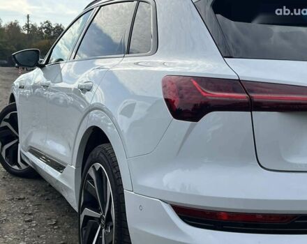 Ауді E-Tron, об'ємом двигуна 0 л та пробігом 41 тис. км за 39668 $, фото 11 на Automoto.ua