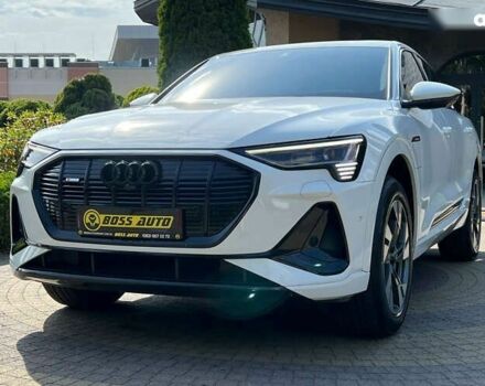 Ауди E-Tron, объемом двигателя 0 л и пробегом 33 тыс. км за 42990 $, фото 2 на Automoto.ua