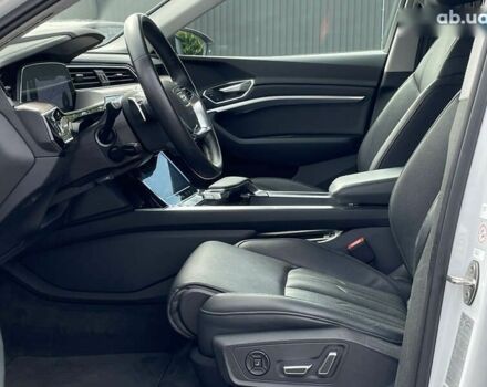 Ауді E-Tron, об'ємом двигуна 0 л та пробігом 41 тис. км за 39668 $, фото 28 на Automoto.ua