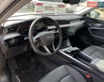 Ауди E-Tron, объемом двигателя 0 л и пробегом 81 тыс. км за 35900 $, фото 11 на Automoto.ua
