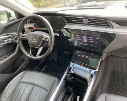 Ауди E-Tron, объемом двигателя 0 л и пробегом 81 тыс. км за 35900 $, фото 10 на Automoto.ua