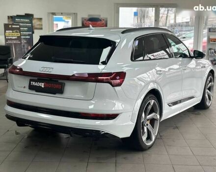 Ауди E-Tron, объемом двигателя 0 л и пробегом 20 тыс. км за 44490 $, фото 8 на Automoto.ua