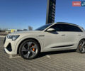 Ауди E-Tron, объемом двигателя 0 л и пробегом 16 тыс. км за 55555 $, фото 1 на Automoto.ua
