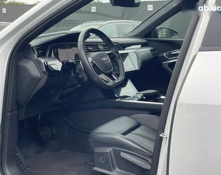 Ауди E-Tron, объемом двигателя 0 л и пробегом 23 тыс. км за 41842 $, фото 26 на Automoto.ua