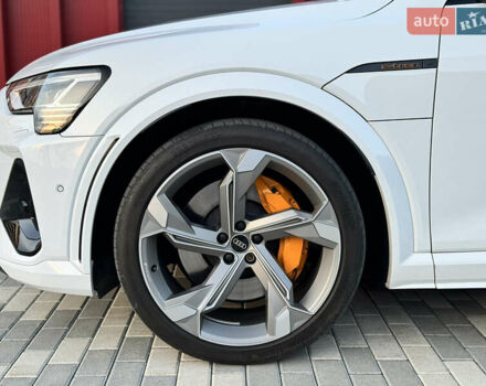 Ауді E-Tron, об'ємом двигуна 0 л та пробігом 39 тис. км за 47800 $, фото 5 на Automoto.ua