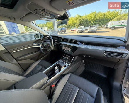 Ауді E-Tron, об'ємом двигуна 0 л та пробігом 35 тис. км за 29999 $, фото 14 на Automoto.ua