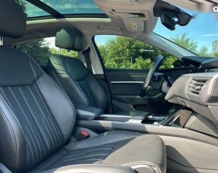 Ауди E-Tron, объемом двигателя 0 л и пробегом 33 тыс. км за 42990 $, фото 13 на Automoto.ua