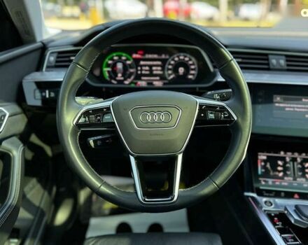Ауди E-Tron, объемом двигателя 0 л и пробегом 33 тыс. км за 42990 $, фото 22 на Automoto.ua