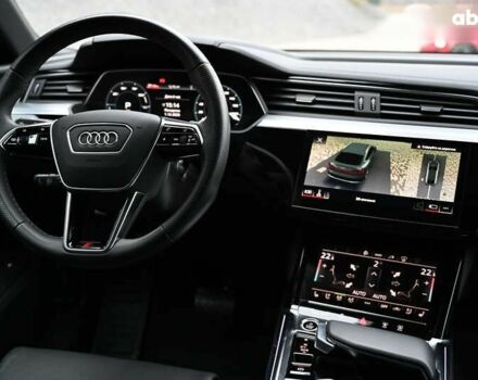 Ауди E-Tron, объемом двигателя 0 л и пробегом 17 тыс. км за 46722 $, фото 11 на Automoto.ua