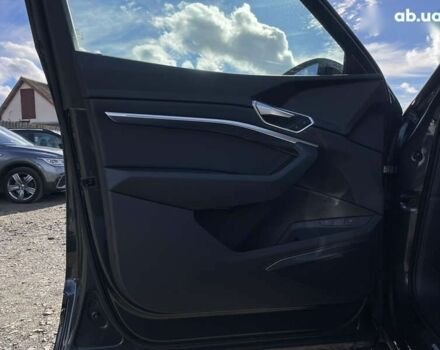 Ауди E-Tron, объемом двигателя 0 л и пробегом 32 тыс. км за 39124 $, фото 27 на Automoto.ua