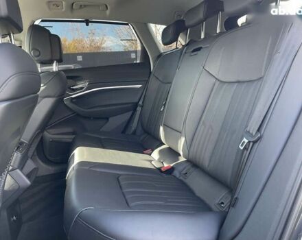 Ауди E-Tron, объемом двигателя 0 л и пробегом 32 тыс. км за 39124 $, фото 29 на Automoto.ua