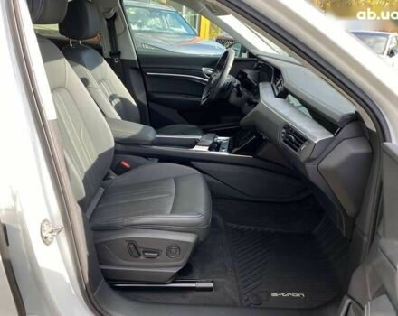 Ауди E-Tron, объемом двигателя 0 л и пробегом 81 тыс. км за 35900 $, фото 27 на Automoto.ua