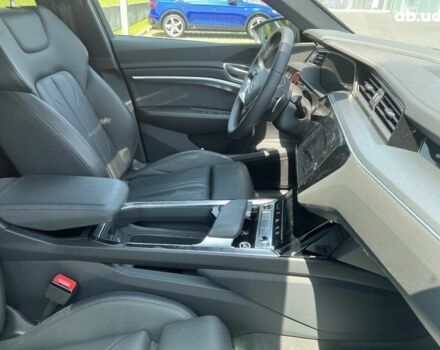 Ауди E-Tron, объемом двигателя 0 л и пробегом 7 тыс. км за 89770 $, фото 13 на Automoto.ua