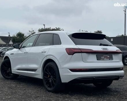 Ауди E-Tron, объемом двигателя 0 л и пробегом 23 тыс. км за 41842 $, фото 5 на Automoto.ua