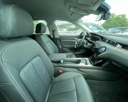 Ауди E-Tron, объемом двигателя 0 л и пробегом 1 тыс. км за 97269 $, фото 4 на Automoto.ua