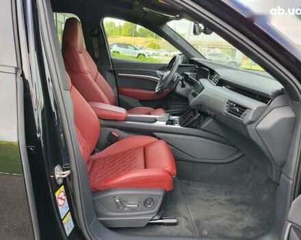 Ауді E-Tron, об'ємом двигуна 0 л та пробігом 5 тис. км за 47888 $, фото 28 на Automoto.ua