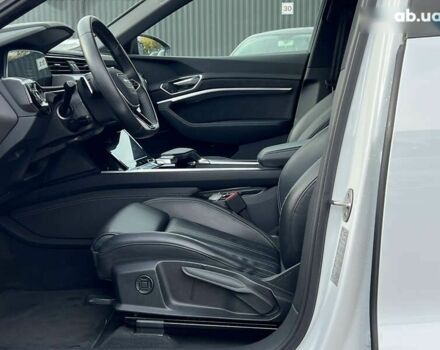 Ауді E-Tron, об'ємом двигуна 0 л та пробігом 23 тис. км за 41298 $, фото 25 на Automoto.ua