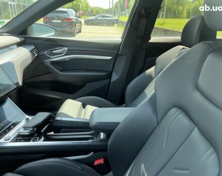 Ауди E-Tron, объемом двигателя 0 л и пробегом 7 тыс. км за 89770 $, фото 7 на Automoto.ua