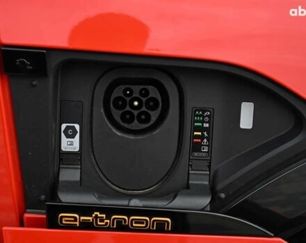 Ауди E-Tron, объемом двигателя 0 л и пробегом 52 тыс. км за 39114 $, фото 19 на Automoto.ua