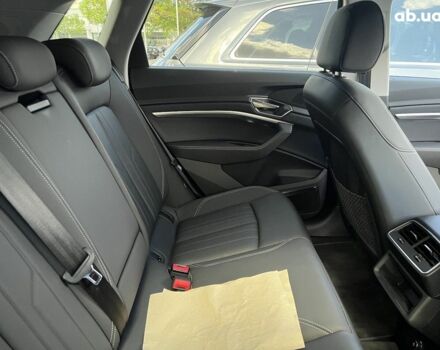Ауди E-Tron, объемом двигателя 0 л и пробегом 1 тыс. км за 97269 $, фото 29 на Automoto.ua