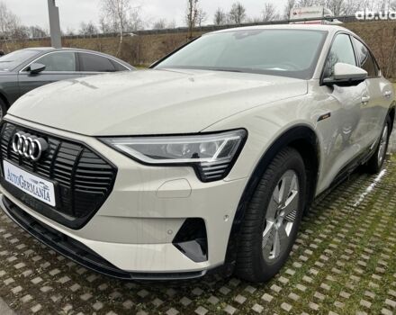 Ауди E-Tron, объемом двигателя 0 л и пробегом 19 тыс. км за 71185 $, фото 7 на Automoto.ua