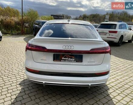 Ауди E-Tron, объемом двигателя 0 л и пробегом 81 тыс. км за 35900 $, фото 6 на Automoto.ua