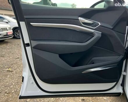 Ауді E-Tron, об'ємом двигуна 0 л та пробігом 23 тис. км за 41298 $, фото 28 на Automoto.ua