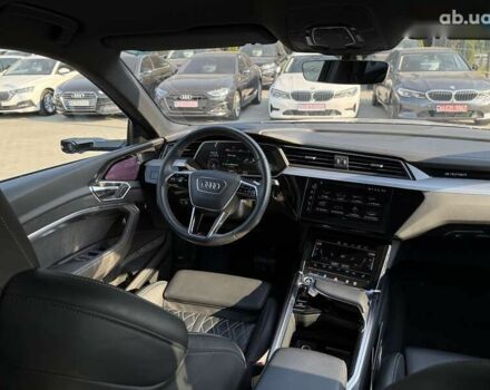 Ауди E-Tron, объемом двигателя 0 л и пробегом 103 тыс. км за 39500 $, фото 16 на Automoto.ua