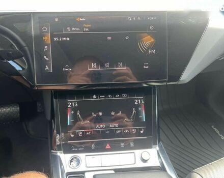 Ауди E-Tron, объемом двигателя 0 л и пробегом 22 тыс. км за 48490 $, фото 22 на Automoto.ua