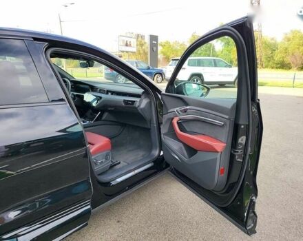 Ауді E-Tron, об'ємом двигуна 0 л та пробігом 5 тис. км за 47888 $, фото 25 на Automoto.ua