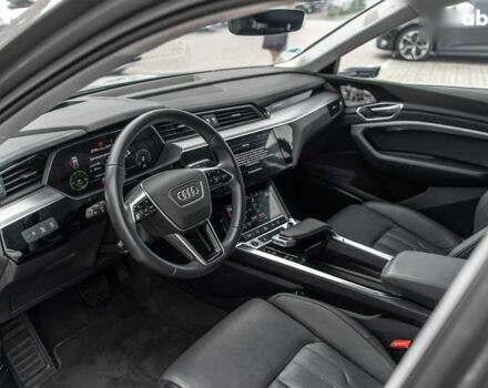 Ауди E-Tron, объемом двигателя 0 л и пробегом 85 тыс. км за 37990 $, фото 26 на Automoto.ua