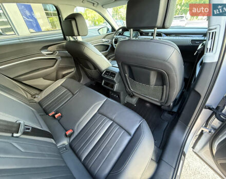 Ауді E-Tron, об'ємом двигуна 0 л та пробігом 35 тис. км за 29999 $, фото 15 на Automoto.ua