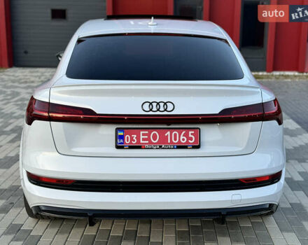Ауді E-Tron, об'ємом двигуна 0 л та пробігом 39 тис. км за 47800 $, фото 11 на Automoto.ua