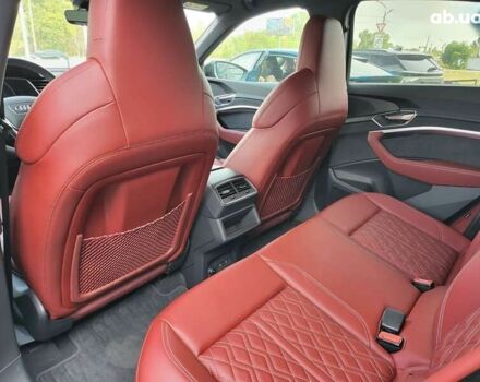 Ауді E-Tron, об'ємом двигуна 0 л та пробігом 5 тис. км за 47888 $, фото 22 на Automoto.ua