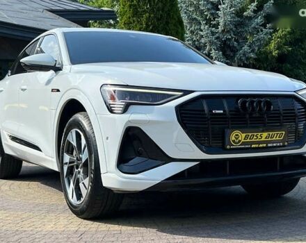 Ауди E-Tron, объемом двигателя 0 л и пробегом 33 тыс. км за 42990 $, фото 8 на Automoto.ua